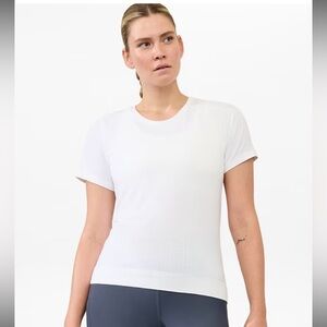 Athleta- In Motion Seamless White Short Sleeve Top, gym workout
